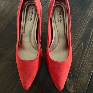 Red pointy toe suede heels Comfort Plus by Predictions